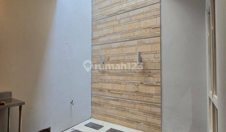 Permata Buana Luas Tanah 160 M2 - 8x20 2 Lantai , Full Renov !  4