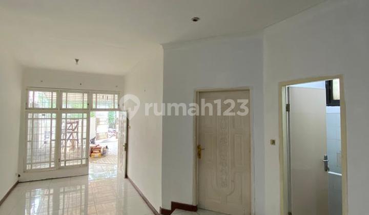 Rumah Rapi Siap Di Tempati Di Cideng Cocok Untuk Kantor Rumah Rapi Siap Di Tempati Di Cideng Cocok Untuk Kantor