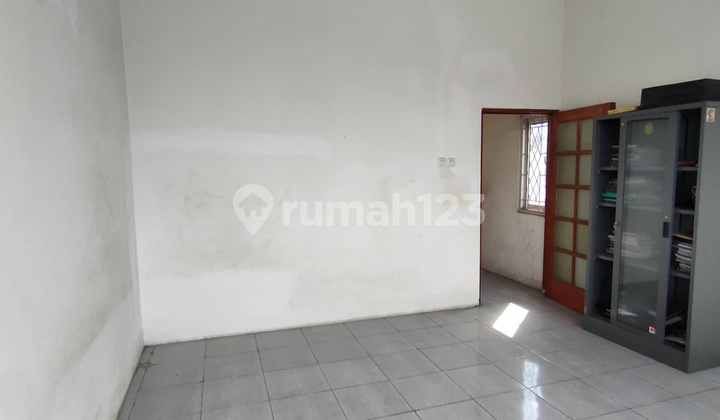 Ruko disewakan lantai 2 & 3 jatiasih  dekat kota cinema kantor butik klinik dokter 2