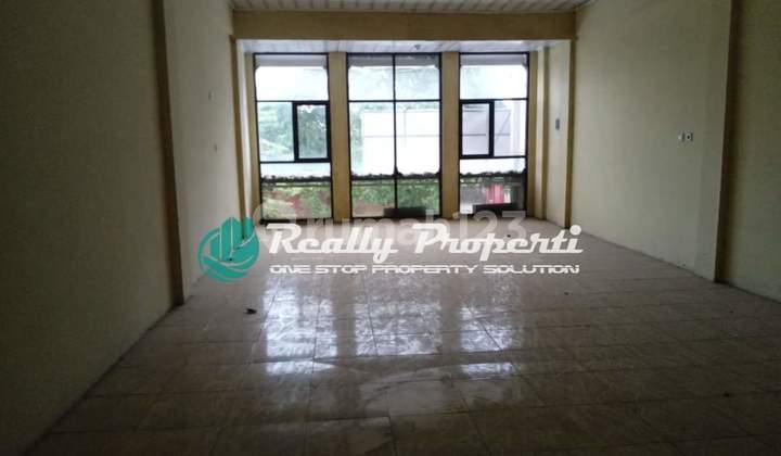 Ruko bangunan  540m tanah 1000m  jatiwaringin pondok gedr 9
