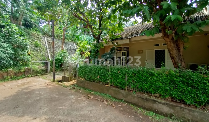 Di Jual  1 unit rumah  1,5 lantai dalam komplek perumahan Jatiagung Jatibening baru  3