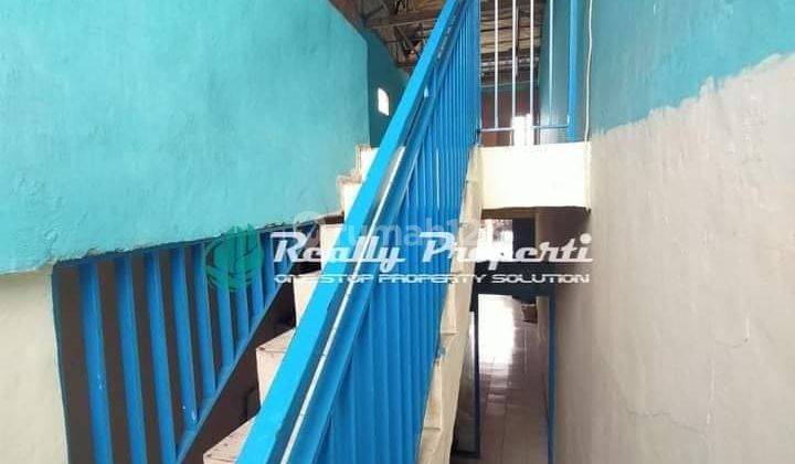 Di Sewakan ruko pinggir jln raya 2 lantai 9