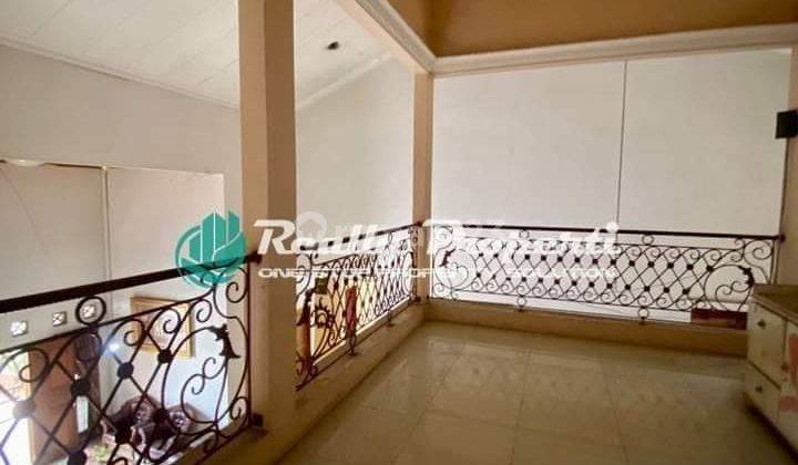 Di jual cepat rumah di jln kemang sari 10