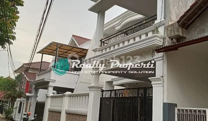 Disewakan Rumah Besar Deket Tol Jatiwaringin Pondok Gede. 2