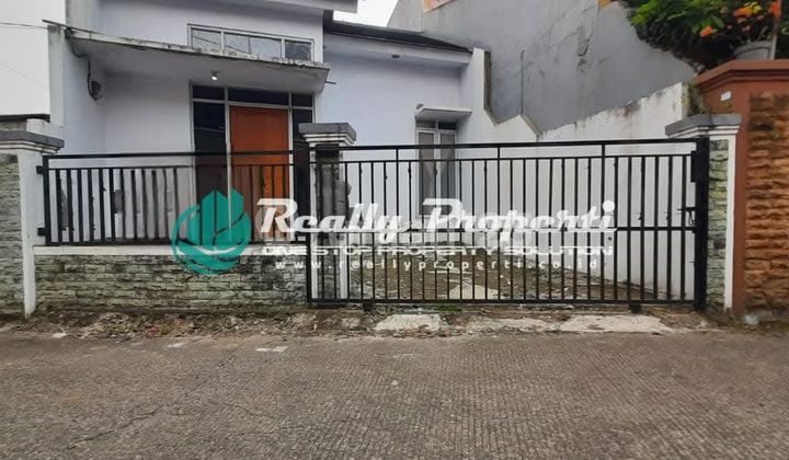 Dijual Cepat Rumah Cantik Lokasi Sangat Strategis 150 Meter Dari Jalan Raya Jatimakmur Pondok Gede. 2