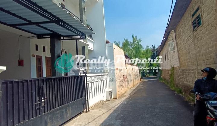 Di Sewakan Rumah Semi Furnishe Dlm Kavling Di Pondok Kelapa Duren Sawit Jakarta Timur. 2