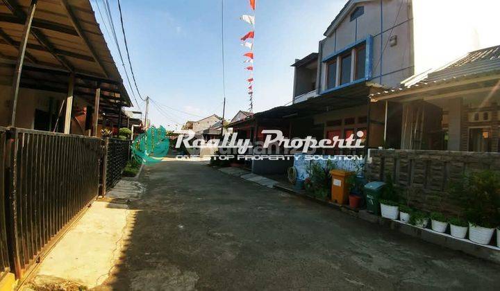 Di Jual Rumah Di Dalam Komplek Jaticempaka Jatiwaringin Pondok Gede Bekasi.  2