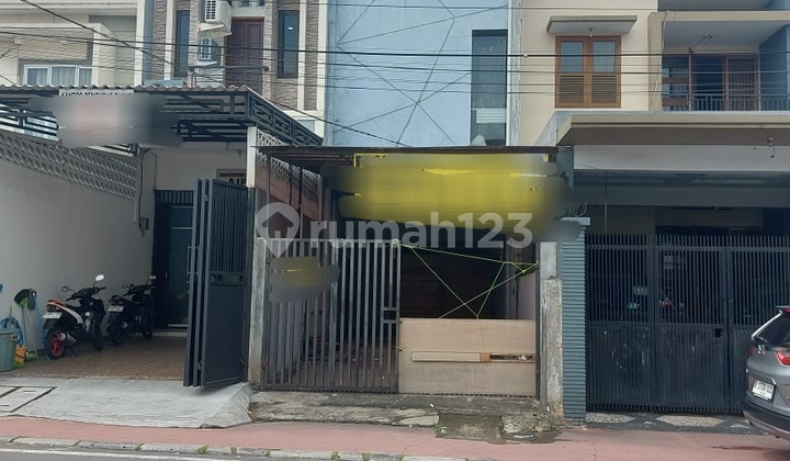 Ruko 3 Lantai di Cempaka Putih Raya