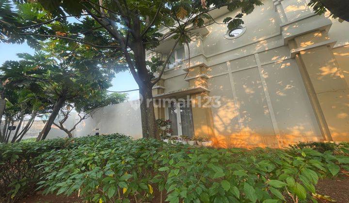 Summarecon Bekasi Cluster Vernonia Hoek Jarang Ada Panjang 28 Meter Nyaman Sebelah Taman Luas Bisa Utk Bersantai Dekat Club House 18
