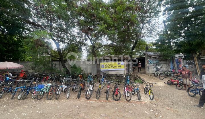 Quick Sale: Prime and Strategic Land on Main Road, Cengkareng Raya, West Bekasi. Suitable for Development Up to 8 Floors. Price According to NJOP. Quick Sale: Prime and Strategic Land on Main Road, Cengkareng Raya, West Bekasi. Suitable for Development Up to 8 Floors. Price According to NJOP.