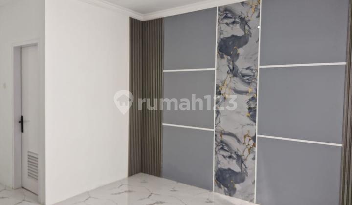 Bandung Kota Baru Parahyangan Dijual Rumah Hoek Asri Luas di Jalan Utama Banyak Cipta Kota Baru Parahyangan Bandung 2