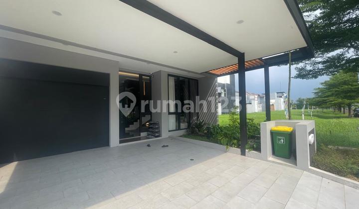 Rumah Mewah Exlusive Cluster  White Rose Metland Menteng sudah Termasuk Private Lift 2