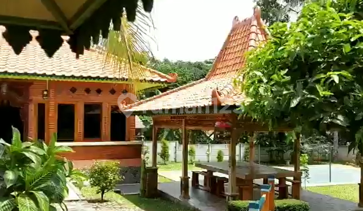 Garden House in Jatijajar Bendul, Sukatani, Purwakarta