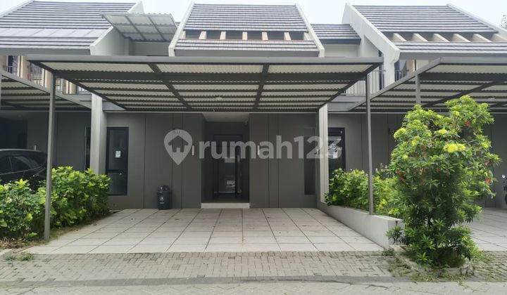Ready-to-Occupy House with Strategic Location in Sky Garden Cluster Grand Wisata Ready-to-Occupy House with Strategic Location in Sky Garden Cluster Grand Wisata