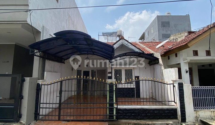 For Quick Sale: House near Bekasi Station, Prima Harapan Regency. For Quick Sale: House near Bekasi Station, Prima Harapan Regency.