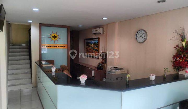 Rukan 5 Lantai Busines park Kirana cawang DI Panjaitan 10