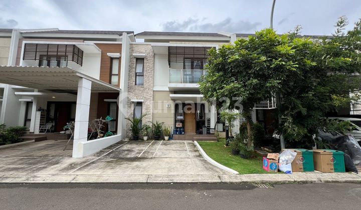 The Orchard Burgundy Residence Summarecon Bekasi, Dekat Club House dan Danau