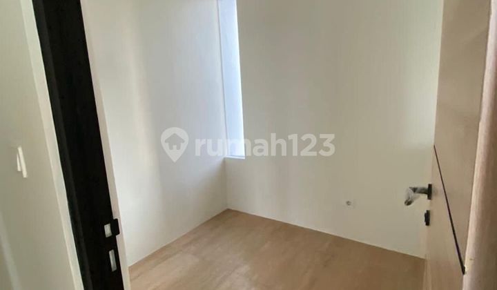 For Sale Fast Modern House in Uptown Waterfront Estate Lippo Cikarang 2