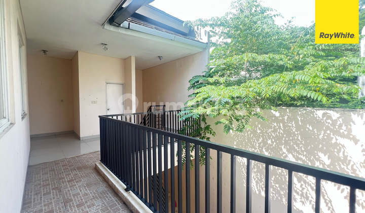 Siap Huni Rumah Maple Residence 8x18 Renov Summarecon Bekasi 11