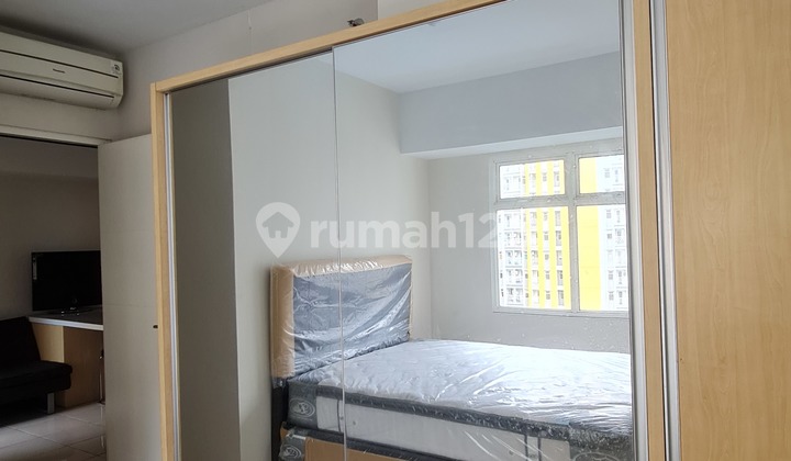 Apartemen Summarecon Bekasi - Springlake 3 Kamar Tidur Furnished Butuh Cepat Terjual 2