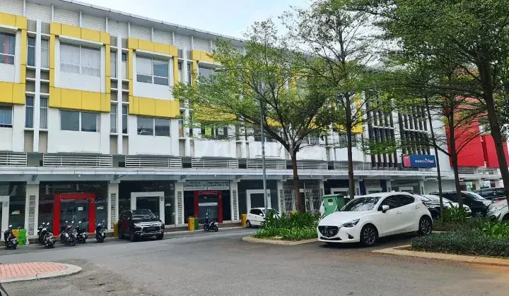 Rukan Komersil Emerald Summarecon Bekasi 3 lantai Siap Huni