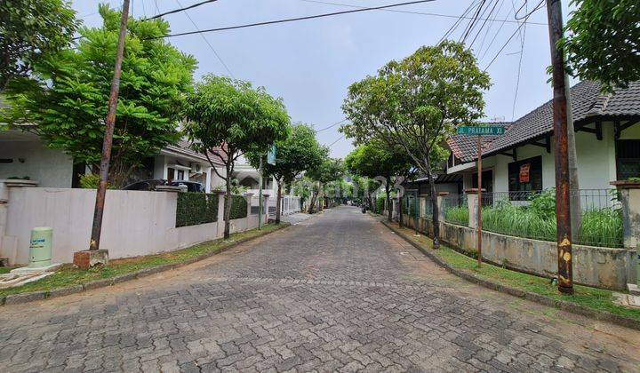 Rumah di Kemang Pratama 2 Bekasi Hoek Bagus Parkir Luas 2