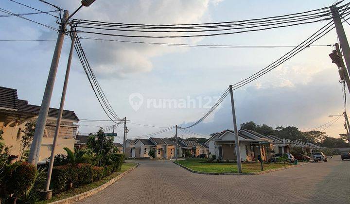 Cukup DP 10 juta Rumah di Srimaya Residence Summarecon Narogong  9