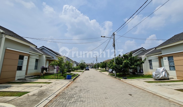 Cukup DP 10 juta Rumah di Srimaya Residence Summarecon Narogong  1