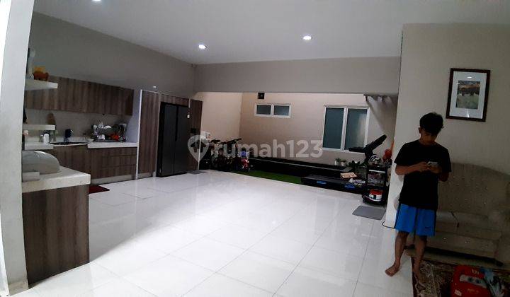 Siap Huni, Tenang, dekat PIM di Pondok Indah 2 Lantai SHM Bagus Semi Furnished 2