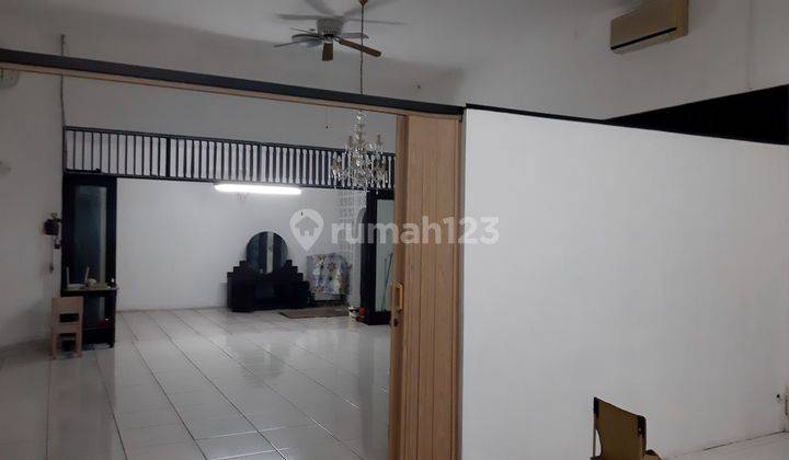 Disewakan Rumah Strategis, Jalan Lebar, Asri, Lingkungan  Nyaman 1