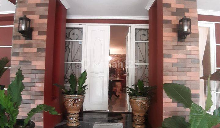 Rumah 2 Lantai Bagus Semi Furnished SHM di Taman Puri, Tangerang Selatan 2