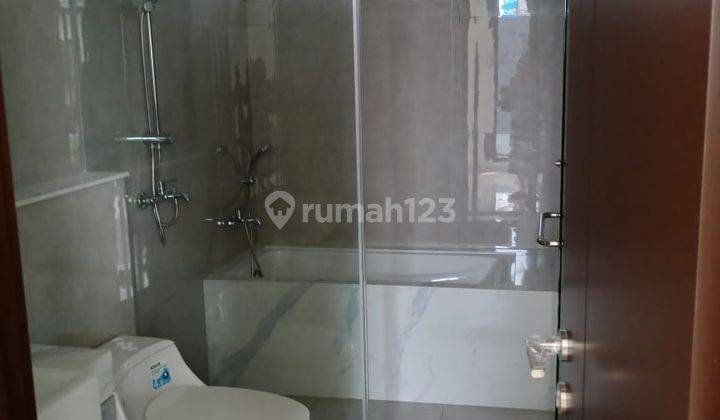 Rumah Kontrakan 2 Lantai Bagus Semi Furnished SHM di Discovery, Tangerang Selatan 2