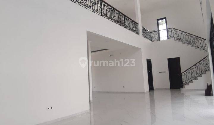 Rumah Bagus Semi Furnished SHM di Graha Taman, Tangerang Selatan 2