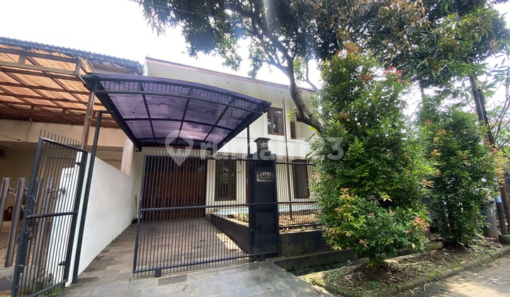 Beautiful House in Lebak Bulus  Quiet Location Cool Layout