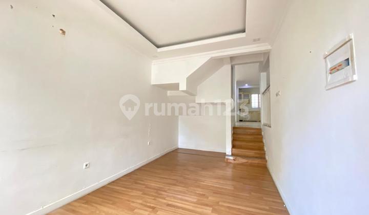 Rumah di Cirendeu, 2 Lantai Dan Siap Huni di Dalam Komplek Baliview Rumah Rapi Dan Terawat 9