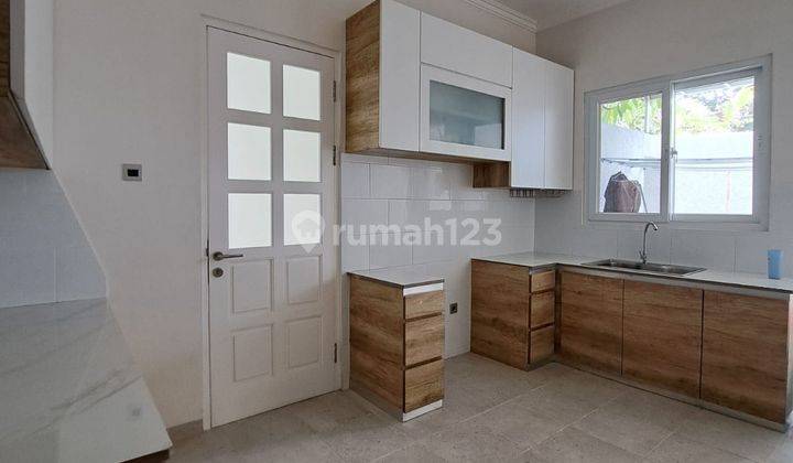 Rumah Brand New Semi Furnished Dekat Mrt di Lebak Bulus 12