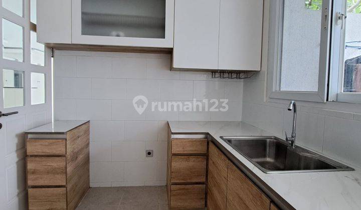 Rumah Brand New Semi Furnished Dekat Mrt di Lebak Bulus 13