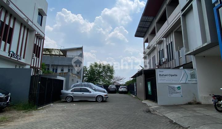 Investment in a Boarding House in Cipete with 16 Bedrooms, Walking Distance to MRT 2