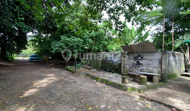 Land Plot in Cinere Area 1,080 Strategic Location Ready to Build