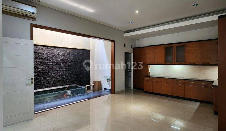 Rumah Modern di Kawasan Premium Pondok Indah Siap Huni 2