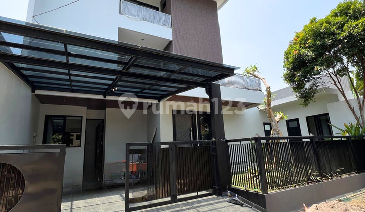 Brand New Luxury House in Lebak Bulus 3 Floors + Lift Brand New Luxury House in Lebak Bulus 3 Floors + Lift