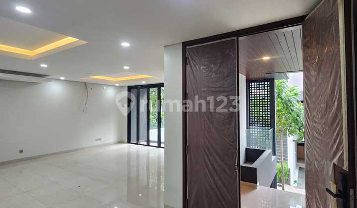 Brand New Modern Design House in Andara 3 Floors Near Toll Road 2