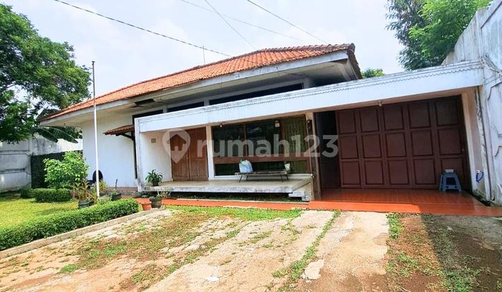 Rumah Luas di Lebak Bulus, Hitung Tanah, Cocok Untuk Investasi