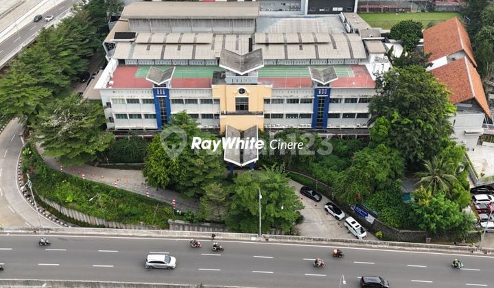 Prime Investment Gedung 3 Lantai + Rooftop di Cilandak Dekat Tol JORR