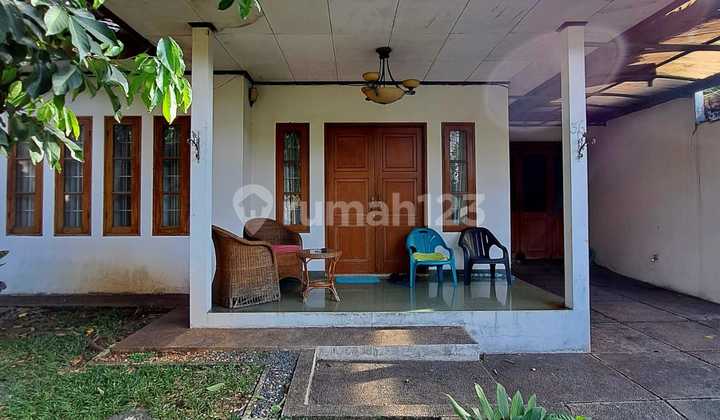 Rumah Lebak Bulus Dekat MRT Halaman Depan & Belakang Siap Huni