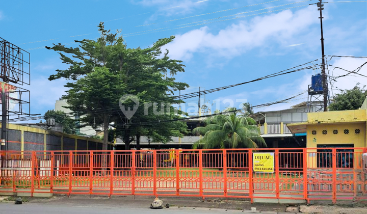Ruang Usaha Cocok Untuk Restoran 3 Lantai Lokasi Pinggir Jl. Raya