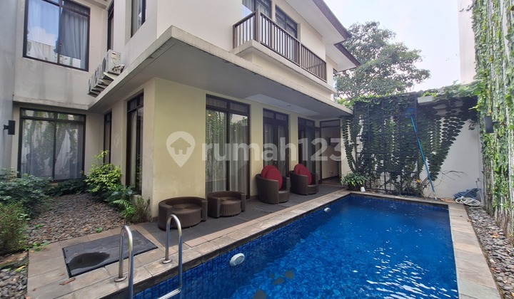 Rumah Modern Fully Furnished di Komplek Serenia Siap Huni