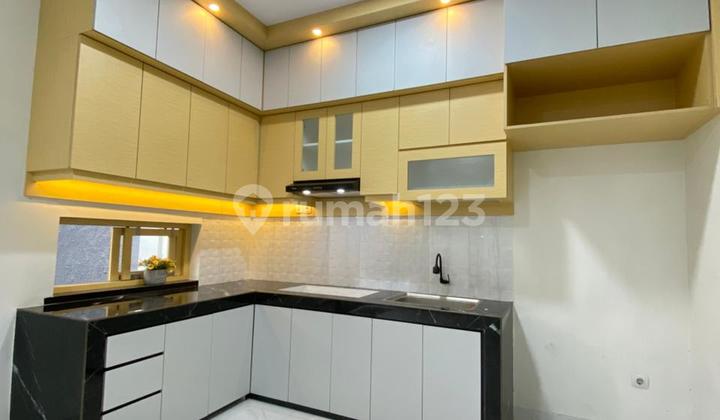 Brand New 3 Floors in Limo Near Limo Toll Elegant Design 2