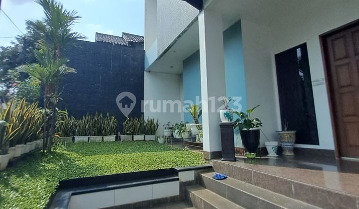 Rumah Modern di Cinere Super Homey Semi Furnished Dalam Komplek