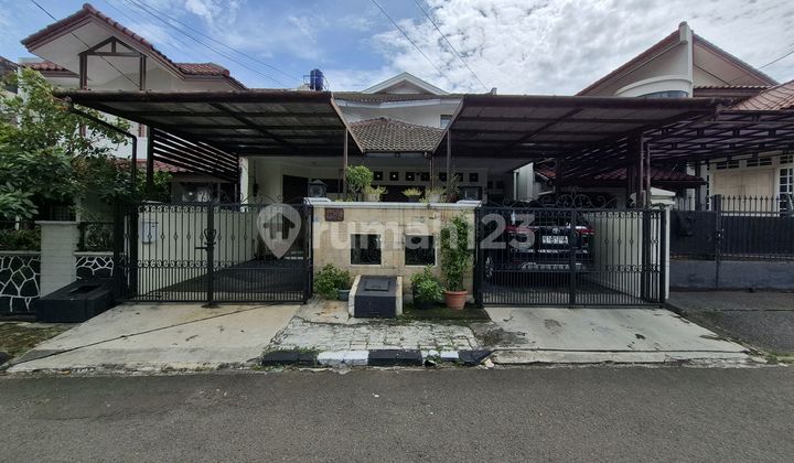 2-Story House in Lebak Bulus Facing North Spacious Layout Ready to Occupy